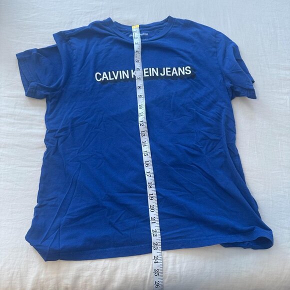 Calvin Klien Blue tee - Picture 1 of 3